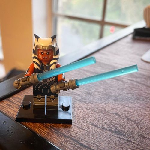 Got myself a tiny lil Ahsoka to protect my home office desk. So don’t mess around with it. #mi