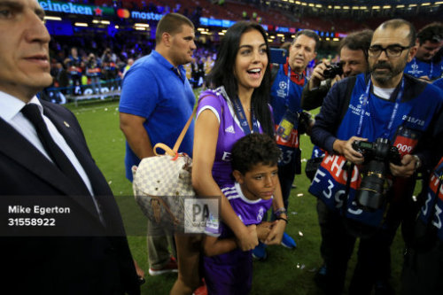 realmadridlocavictoria: Cristiano Ronaldo, his son Cristiano Ronaldo Jr. and girlfriend Georgina Rod