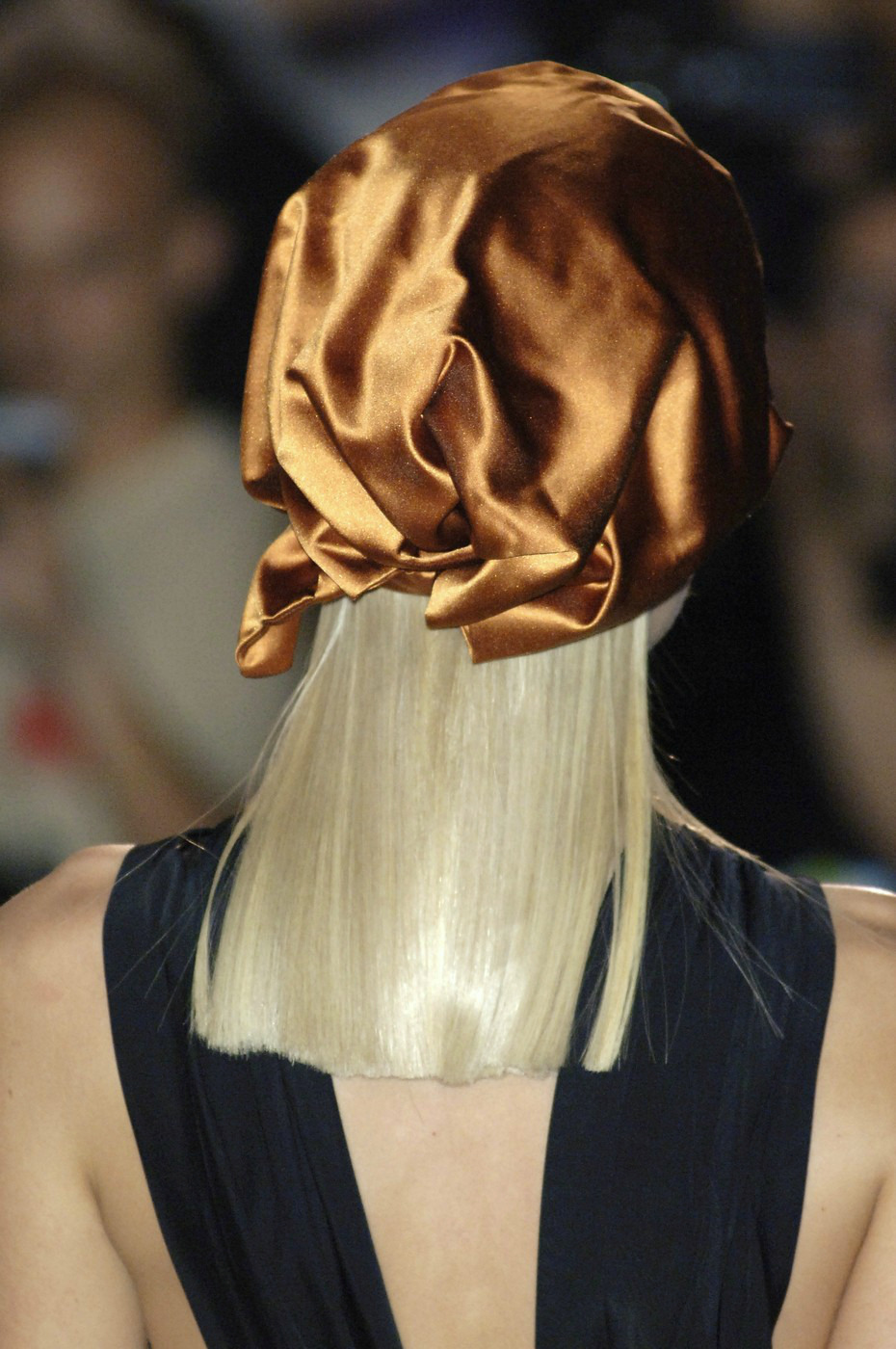 aetsogard:  Jessica Stam at Prada Spring 2007