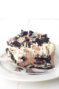 foodiebliss:  Birthday Cake Oreo Icebox CakeSource: