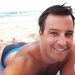 sfballer:  #beach #chilling #gay #gayselfie