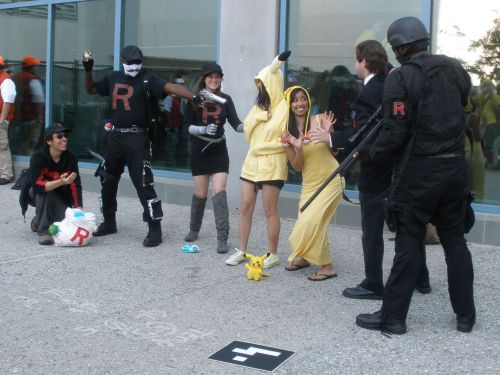 Fanime pics 2/3! I&rsquo;m the White again :B Black in first and second pics: caffeinatedcraftin