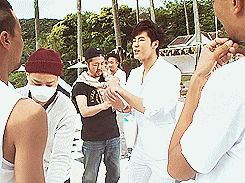 vanitysixx:  Yunho… (╯°□°）╯︵ ┻━┻ 