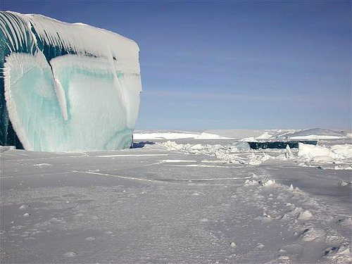 coolthingoftheday:Half-melted ice formations at the Antarctic base of Dumont D'Urville. Photos by To