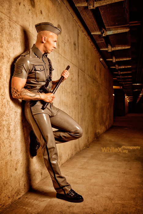 https://bondagebadboys.tumblr.com/post/120044882755