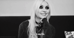 https://69.media.tumblr.com/ee9438d0b2153e61cccb82e176cf359b/tumblr_msewldc9nt1rs91hpo1_500.gif