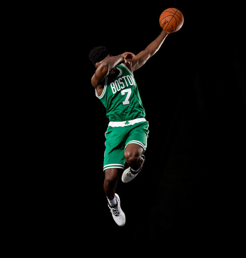  2016 NBA Rookie Photoshoot: Jaylen Brown paying tribute to Dee Brown.