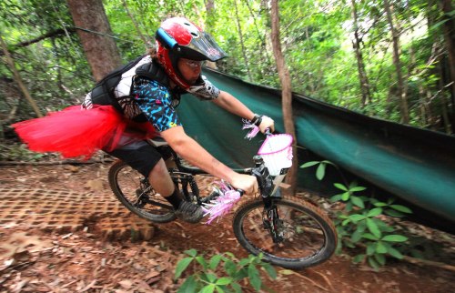 i-ride-big-bikes: So today was race day.To start of the DH season in Cairns I raced in a red tutu, h