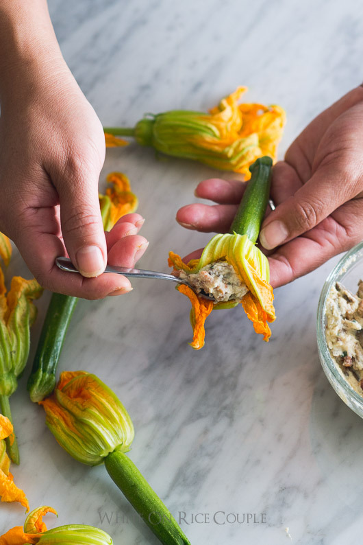 foodffs:  Crispy Vietnamese Pork Stuffed Zucchini Flowers Really nice recipes. Every