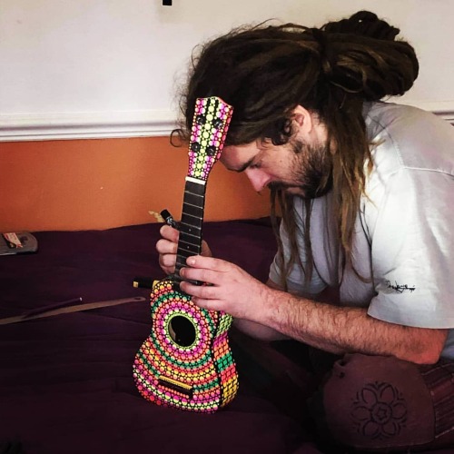 Super fiddleh munk jobs. For sale. #artistsoninstagram #ukelele #art #psychedelic #poscauk #cardiff 