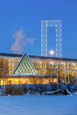 bustitaway:  &ldquo;Colors and shapes&rdquo; - Ottawa, Canada - December 2013 Photography is about colors and shapes: triangle, square, circle, lines, yellow, blue, pink… Buy a print or a phone case: here Bust it Away I Facebook I Flickr I New