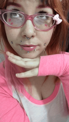 m0m0ko:  super-rabbit:  Hello cupcakes~!  I’ve had a sudden influx of followers~! So here is a quick list of helpful links you might need or want. My photos Manyvids FAQ NSFW wishlist SFW wishlist   my loveeee