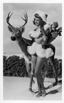 greatgdean:  Holiday pinup source twitter