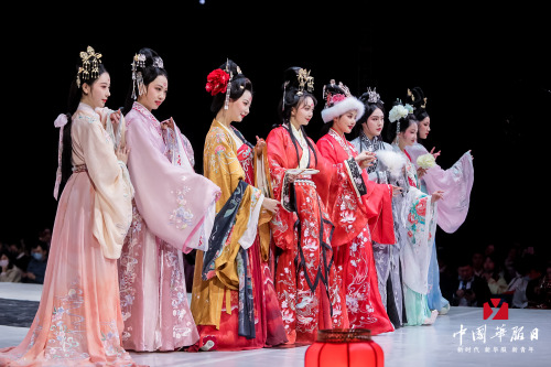 newhanfu:Live photos of Chinese National Costume Day in Nanjing on December 5th