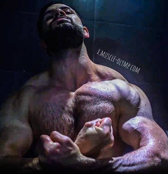 Show beast muscle hairy muscle