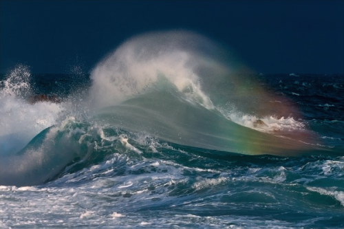 nubbsgalore:  photos by giovanni allievi in savona, italy (see also: previous wave posts) 