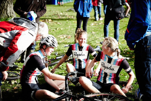 charliee1972:  Phillips Park by R A P H A on Flickr. Rapha Ladies Cross team.