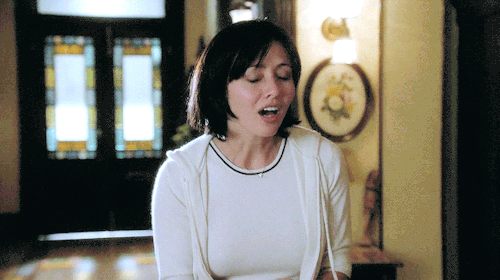 prue halliwell in every episode → 1.08: the truth is out there&hellip;and it hurts&ldq