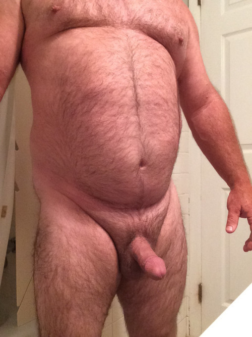 daddycockrebirth:  What an amazing beefy stocky bearish daddy body woof