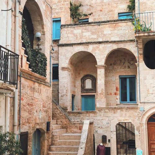 icharous:Details in Polignano a Mare, Puglia,