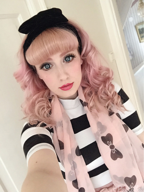pastelbat:  Some of my favorite selfies from 2015, selfie game was pretty strong I think!  ヽ/❀o