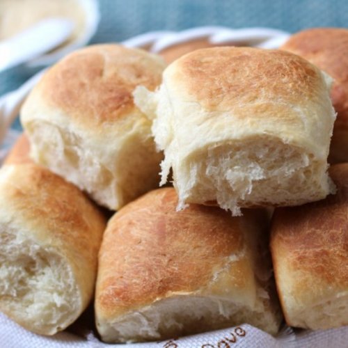 homemadefoodoftheworld:Yeast Rolls - Follow