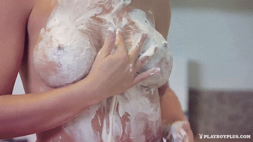 sheletmeseehernaked:  That moment when Candace Leilani offers to bake you a birthday