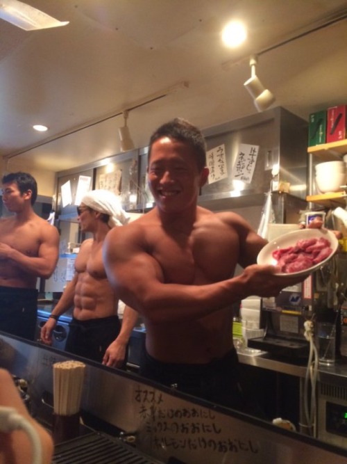 puke-ahontas:kidhedera:japanlove:Source : Located in Tokyo, the Macho Nikuya (“nikuy