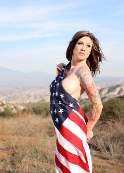 lustfulkitty:  Celebrating July 4th with