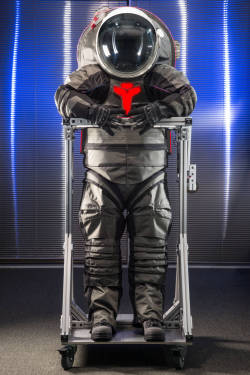 Mindblowingscience:  Nasa’s Released A Prototype Of The Spacesuit Astronauts Will