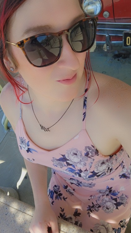 chrissy-kaos:Sunny days are the best days!🌞 adult photos