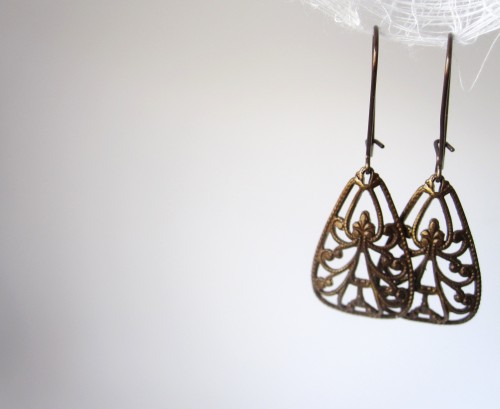e-pic:  NEW ITEMS LISTED: 100% all natural brass earrings, nickel and lead free. I made these eco-friendly counterparts to my other pieces because I had received inquiries about a greener style of jewelry, so here you have them! Currently available in