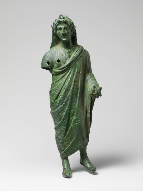 met-greekroman-art: Bronze statuette of a priest sacrificing, Greek and Roman Art Rogers Fund, 1913 