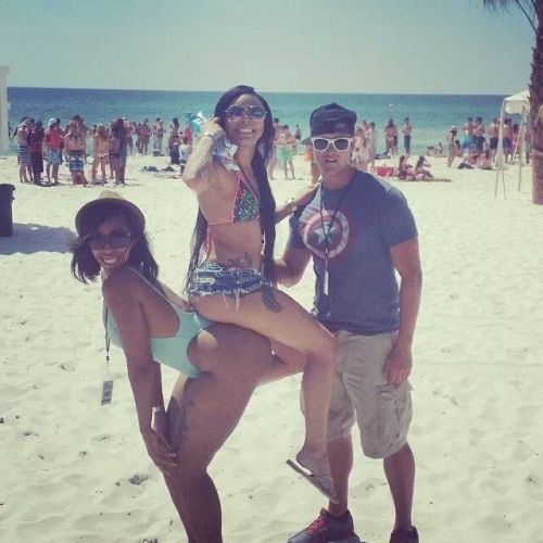 assondeck:  Nothing but sexy ladies with (A.O.D) #A$$OnDeck!