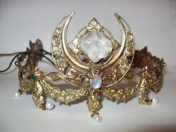 lotrfashion:  Crown for Lorien