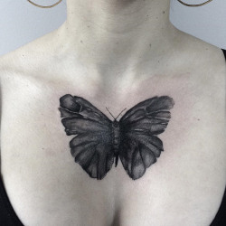 tattooideas123:  Mothhttp://tattooideas247.com/moth/