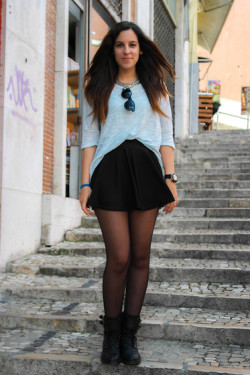 fashion-tights:  Black & Blue (by Daniela