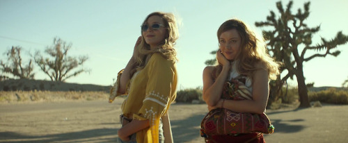 scr33ncaps:Ingrid Goes West - Matt Spicer (2017)