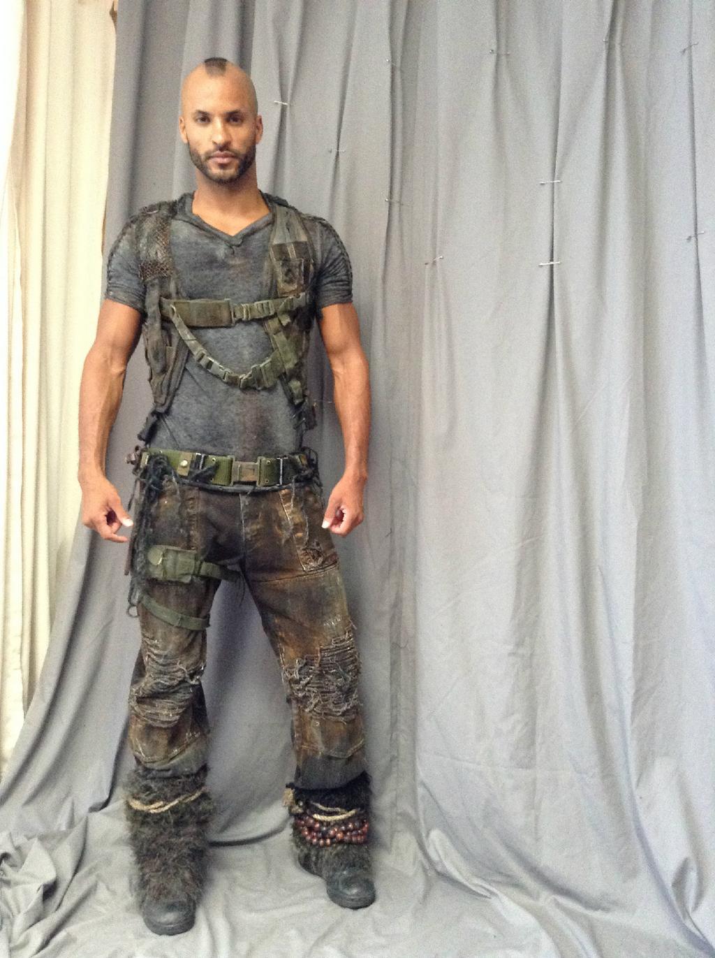 #the100  heychief said:  Can you guys post more costume pics of the Grounder outfits