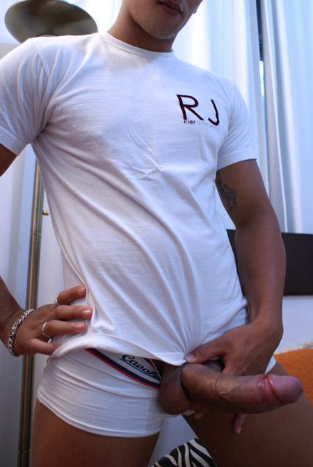 robinhorny:  curte-boy-novin:  Pronta pra ser chupada.  🏳️‍🌈Você está