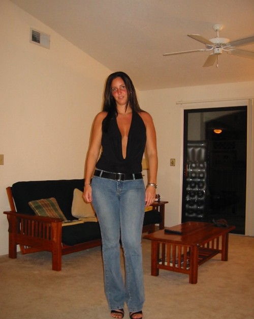 cnkmrt 100981639548 adult photos