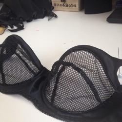 thelingerieaddict:  nearerthelingerie:  I do love it when a bra has shape by itself without padding, it’s like an exoskeleton! This is the nearly finished Macho underwire #bra. #instalingerie   Oh.Oh, I need this.