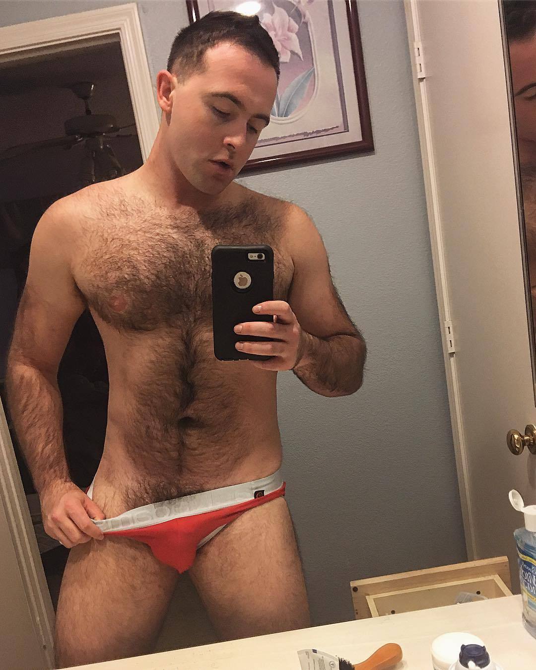 sweatyhairylickable:    http://sweatyhairylickable.tumblr.com for more hairy sweaty