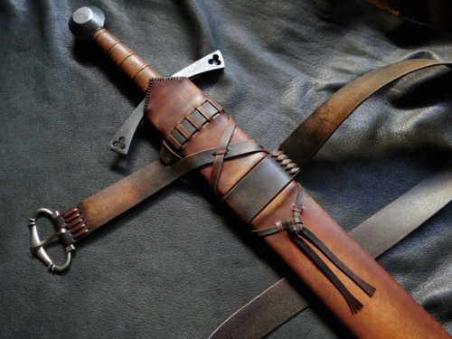 A recently completed scabbard commission for the Albion Vassal Falchion sword.
