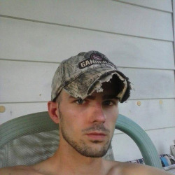 rawsexpignil:  rednecksmoker: HUMMMMMMMMMMMM!!!!! REDNECKSMOKER.TUMBLR.COM  Wouldn’t this guy be fun to slam a rig in his veins and see how nasty he’d become?! 