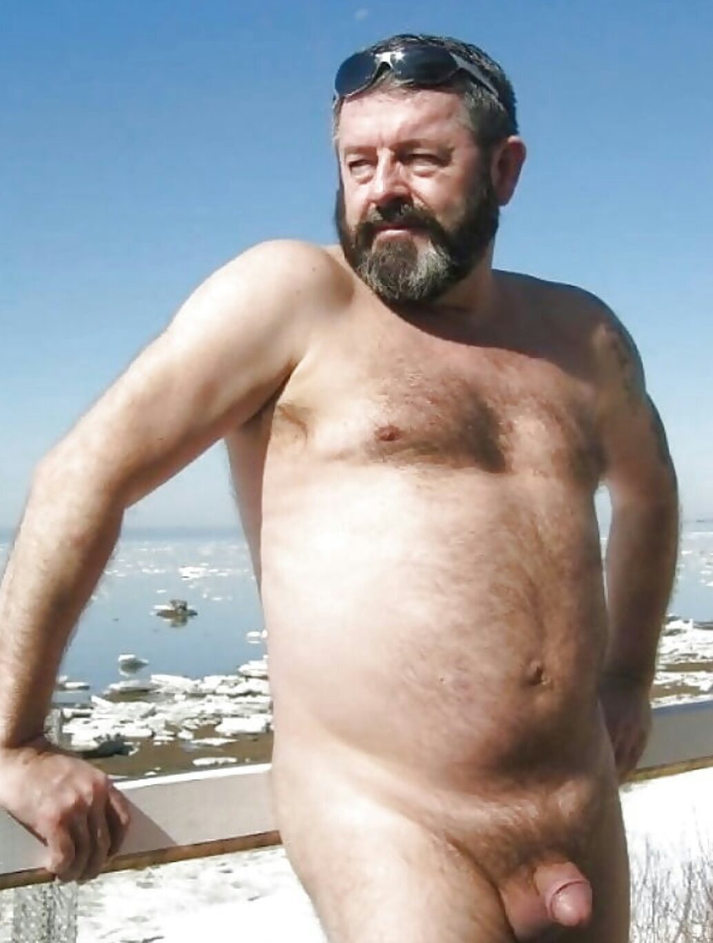 charlesghio:  Nice daddy