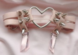 cryingdaughter:  I love my creepyyeha heart garters so much ♡ 