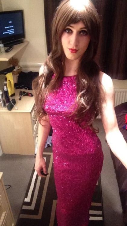helenas-heavenly-crossdressers: SEX DATING is just a click away SEE PHOTOS  Sweet