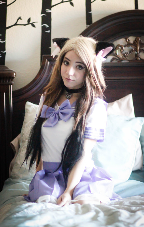 jeepers-reapers:  Pictures from our mini shoot today in the bad lighting of my bedroom Model: boundbyleatherandinkMew~ 