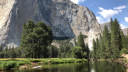 Waterlining in front of El CapYosemite National Park, California, July 2018So I love slacklining and